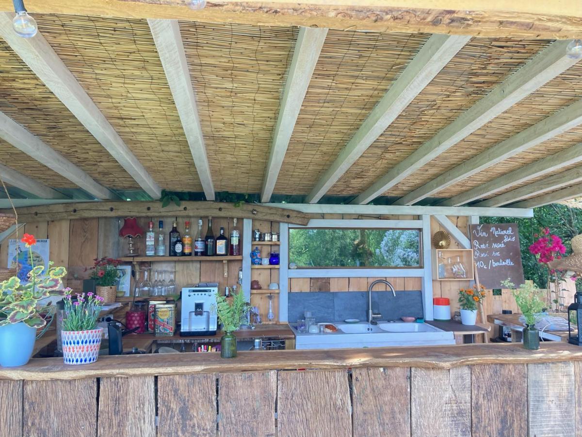 Cabane Bivouac Avec Echelle A L'Ombre Des Chenes Idrac-Respailles Exterior foto